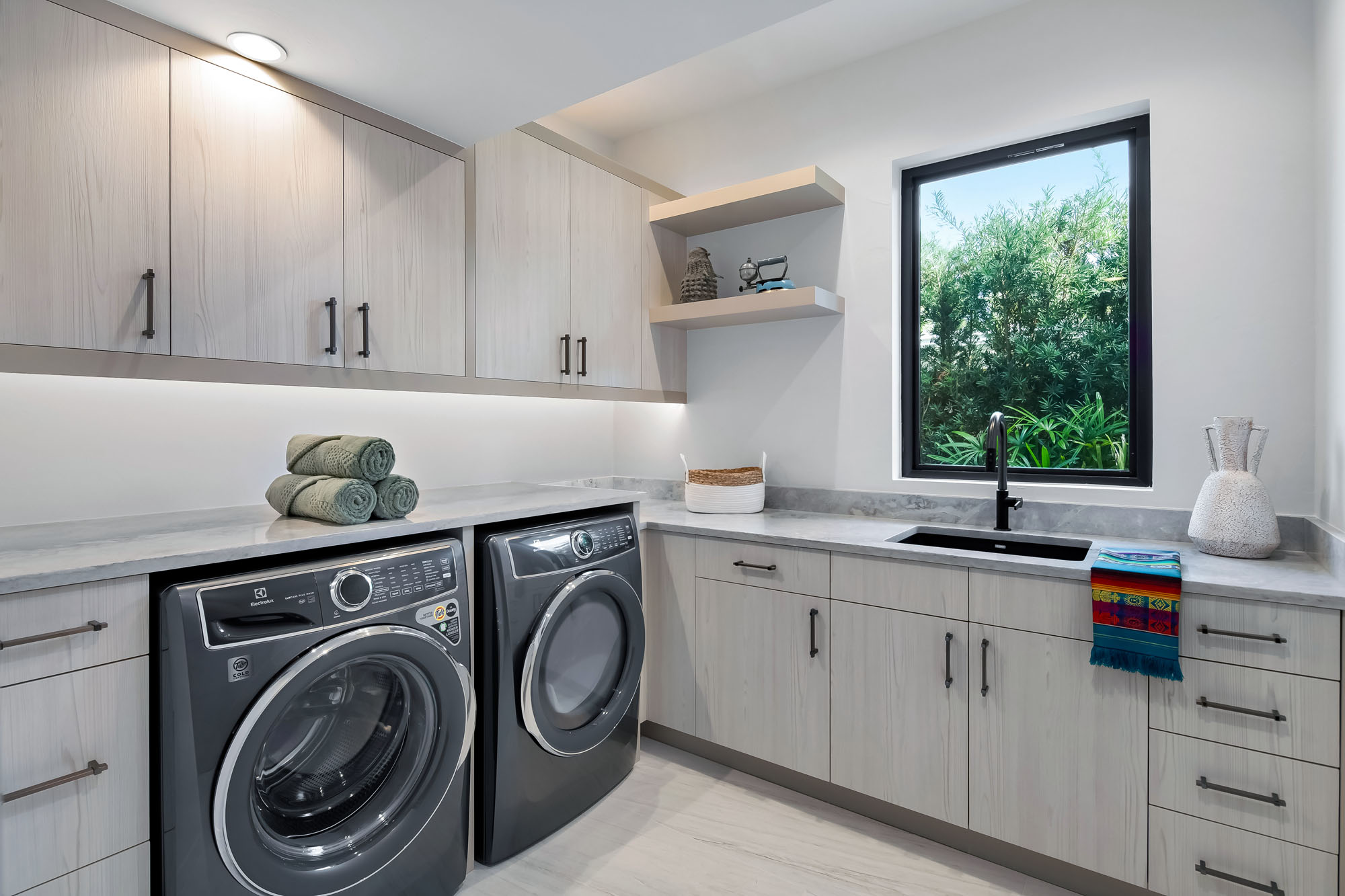 Naples Laundry Room